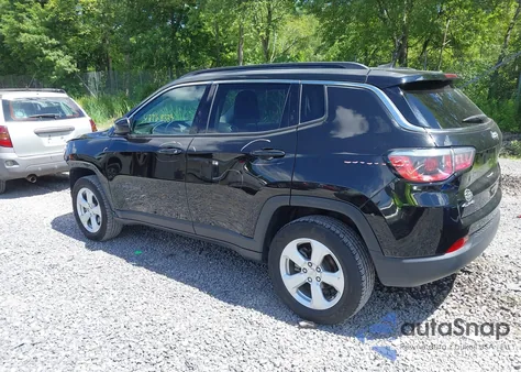 2019 Jeep Compass Latitude 4X4 z USA, uszkodzony, nr VIN 3C4NJDBB3KT648298
